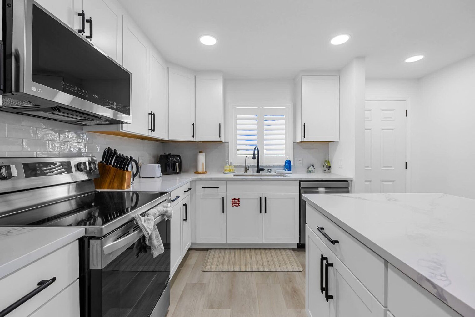 Building Photo - 274 Barlow Ave