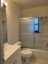 Building Photo - 2827 W 26th St