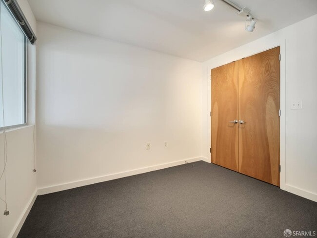 Building Photo - 52 Rausch St