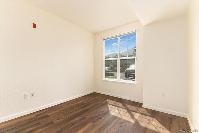 Building Photo - 7440 S Blackhawk St