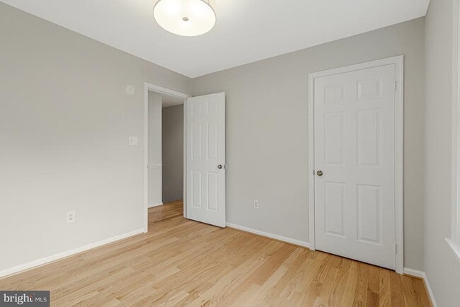 Building Photo - 2689 Glencroft Rd
