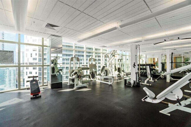 Building Photo - 218 SE 14th St