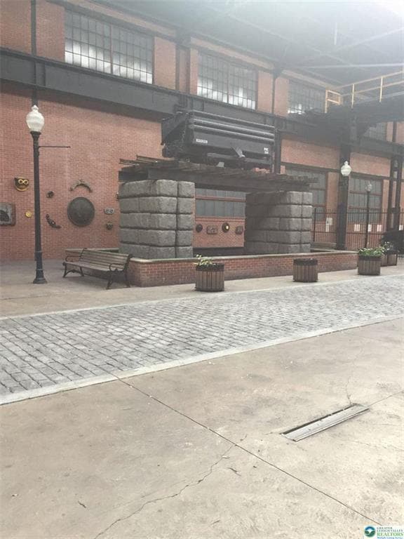 Building Photo - 11 W 2nd St