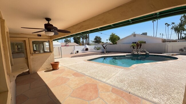 Building Photo - 8329 E Osborn Rd