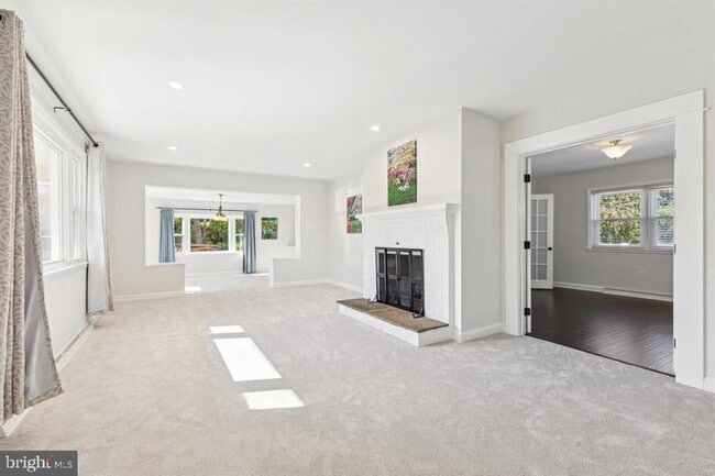 Building Photo - 22810 Ridge Rd