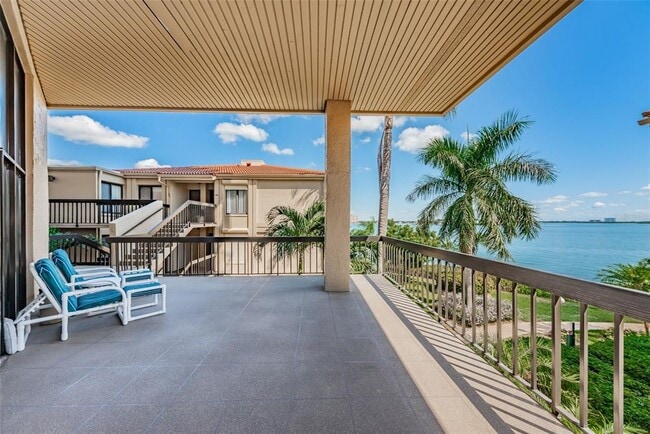 Building Photo - 6322 Palma Del Mar Blvd S