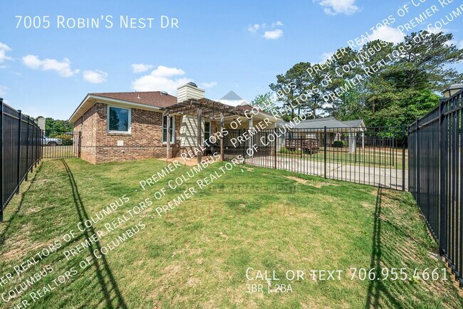 Building Photo - 7005 Robin's Nest Dr