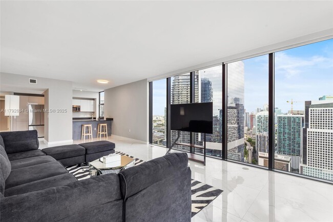 Building Photo - 1010 Brickell Ave