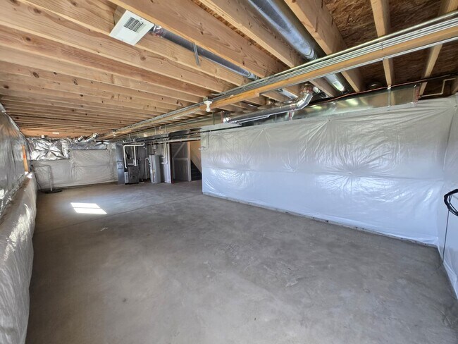 Building Photo - 348 Danforth Dr