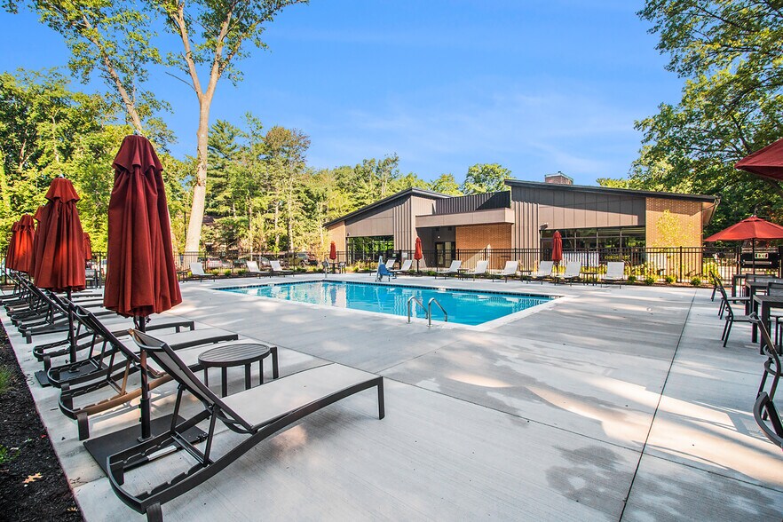 Ramblewood Apartments 4277 Stonebridge Dr SW Grand Rapids MI 49519