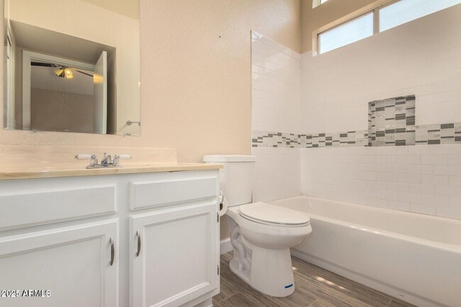 Building Photo - 3013 E Bluefield Ave