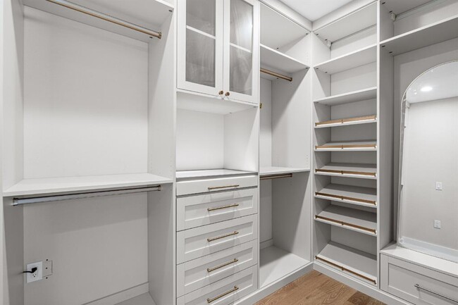 Building Photo - 2906 Webberville Rd