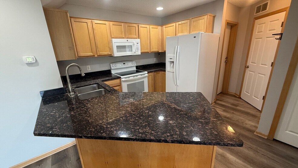 Building Photo - 16486 Elm Creek Ln
