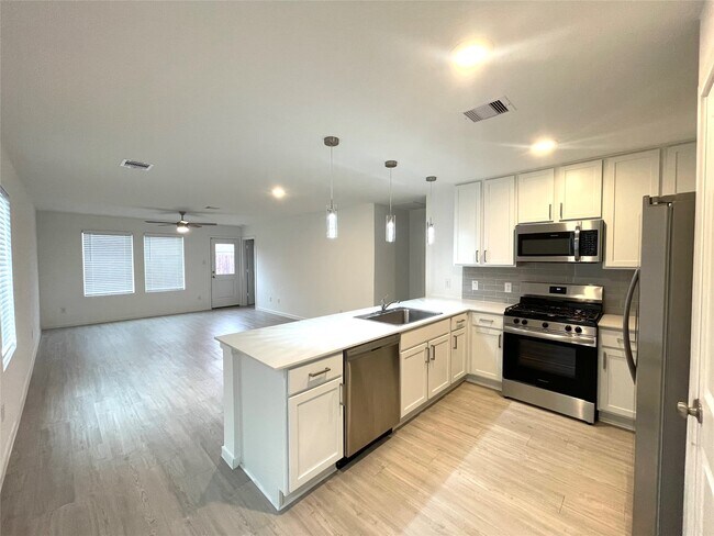 Building Photo - 21103 Newberry Grv Ln