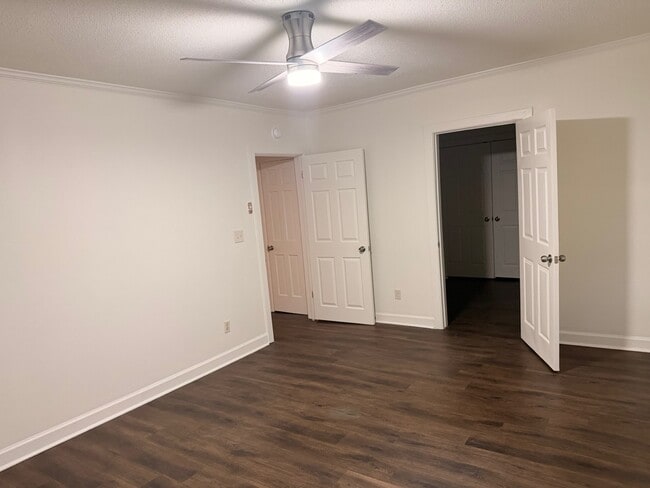 Building Photo - 1213 N 32nd Ave