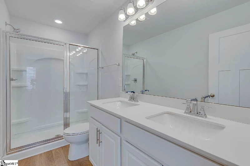 Building Photo - 103 Shallons Dr