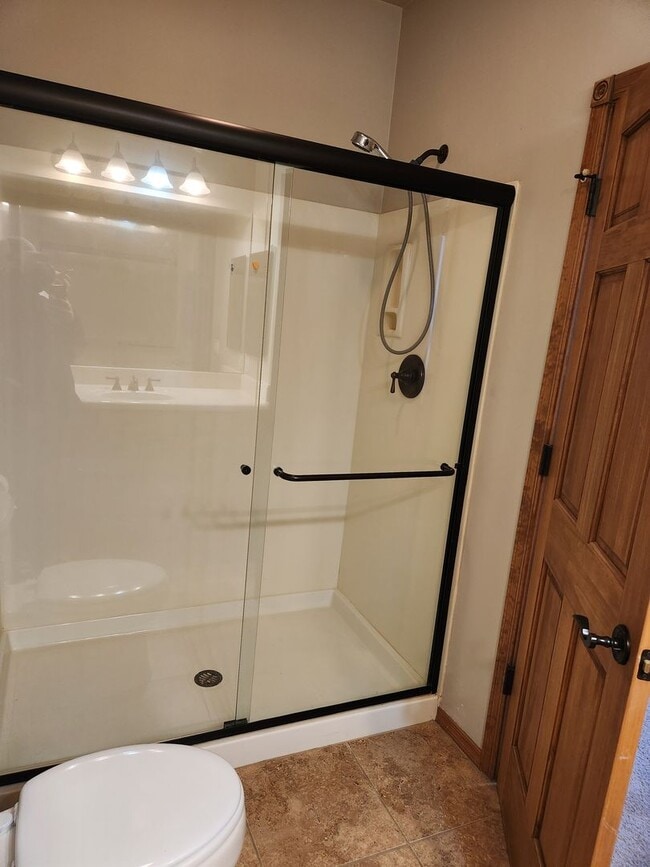 Building Photo - C8 - Bison Cove ~ 2 bed / 2 bath