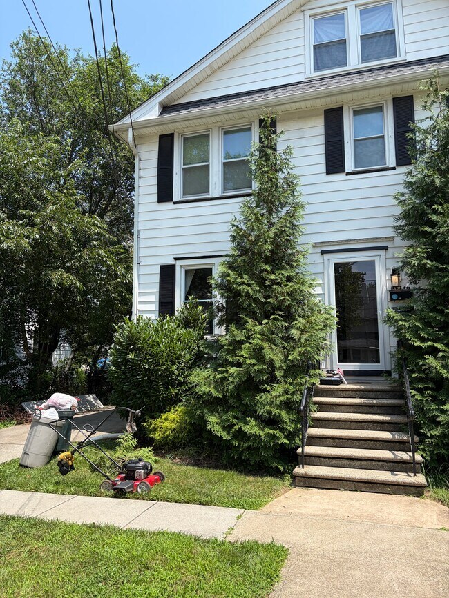 Building Photo - 207 Richey Ave
