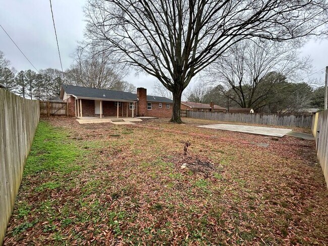 Building Photo - 2026 Woodmead St SW
