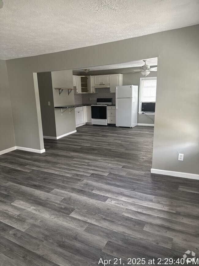Building Photo - 463 Carvel Beach Rd