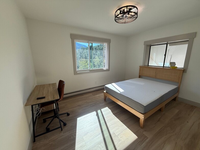 Building Photo - 2945 Aspen Dr