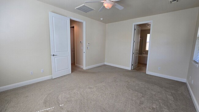 Building Photo - 2205 Heavenly View Trail