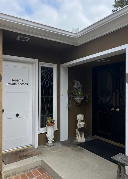 Building Photo - 16872 Stiles Cir
