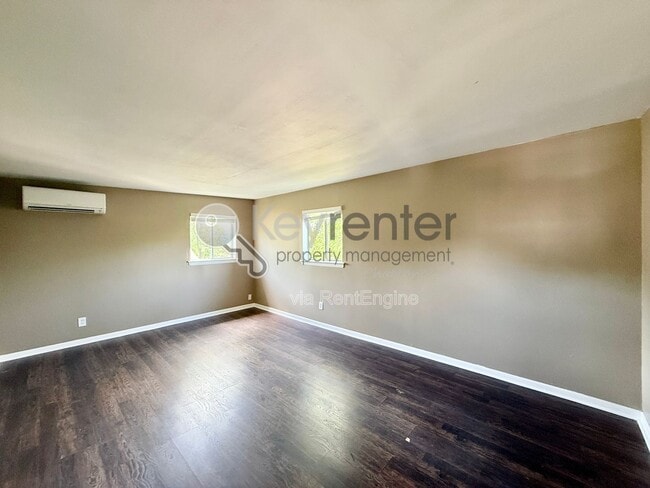 Building Photo - 308 Druid Ln