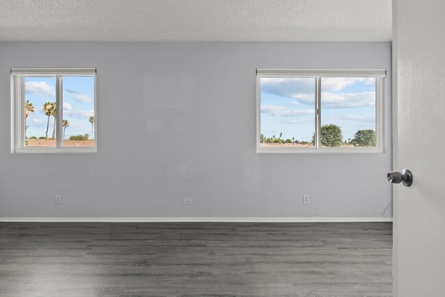 Building Photo - 9346 N Van Nuys Blvd W