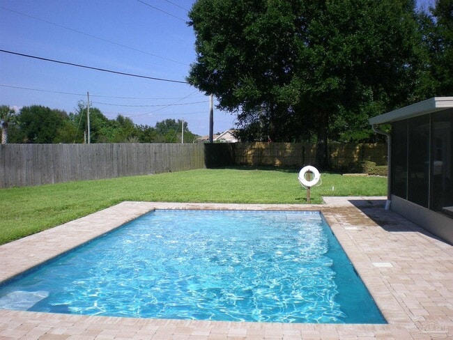 Building Photo - 11606 Chanticleer Dr