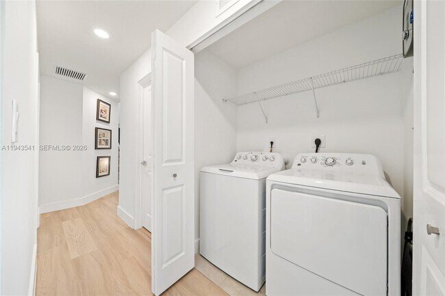 Building Photo - 4648 NW 83rd Ave