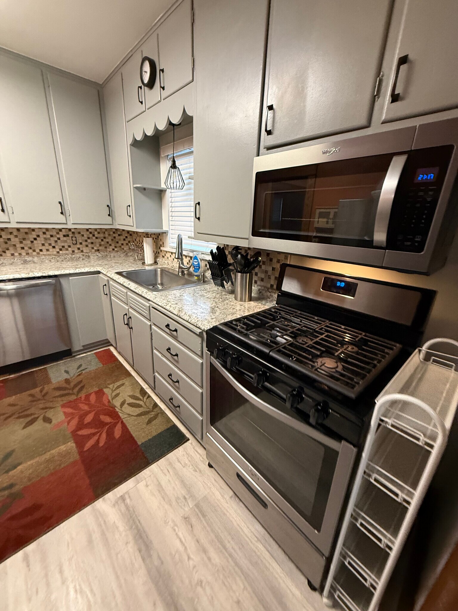 Building Photo - 852 Aetna St