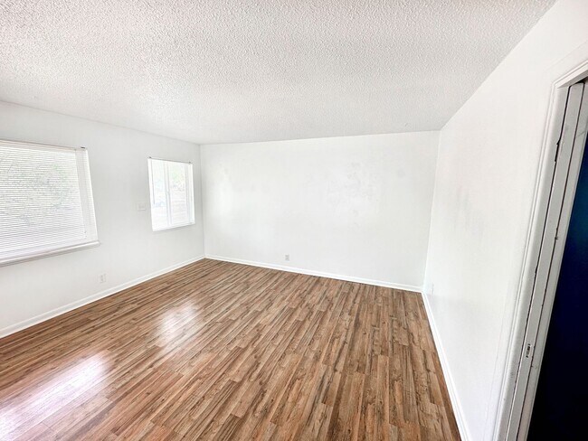 Building Photo - 517 N 900 W