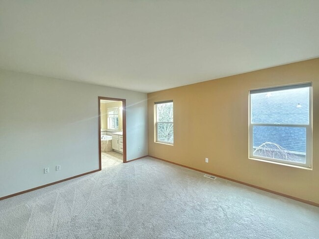 Building Photo - Charming Home in quiet Sunset Landing Community, Edmonds!