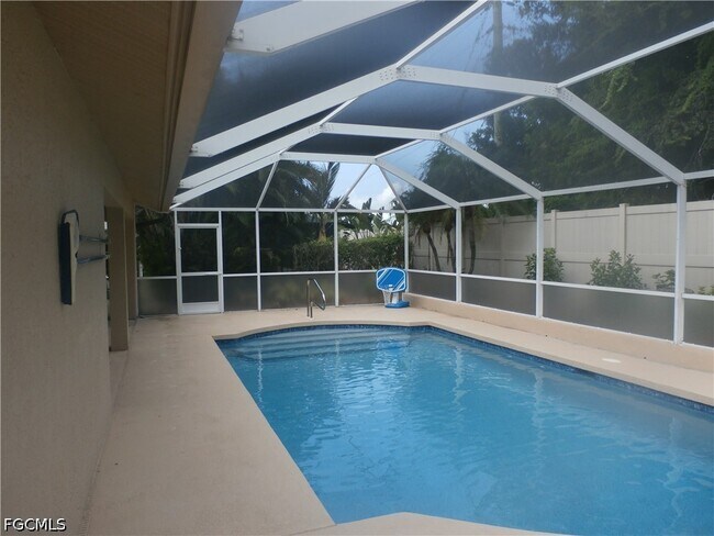 Building Photo - 16252 Kelly Woods Dr
