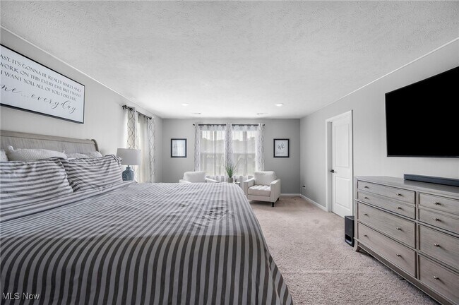 Building Photo - 9256 Preserve Way