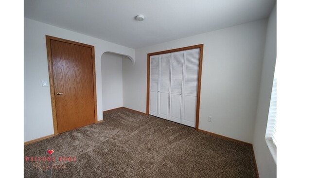 Building Photo - Beautiful open floorplan in amazing Steilacoom!!  All appliances included, large yard!!