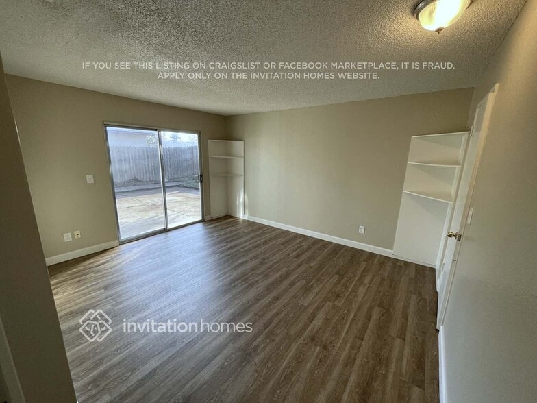 Building Photo - 7840 1st Draw Way