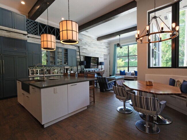 Building Photo - 12465 World Cup Ln