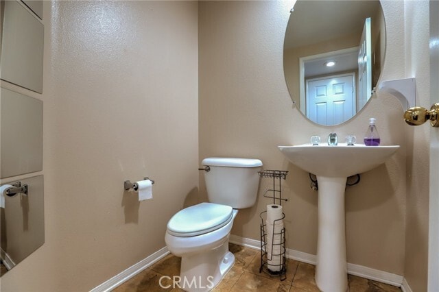 Building Photo - 732 N Siavohn Dr