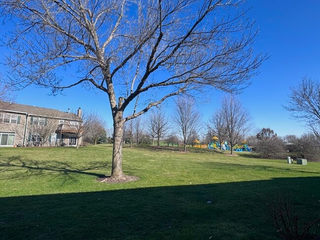 Building Photo - 812 Genesee Dr