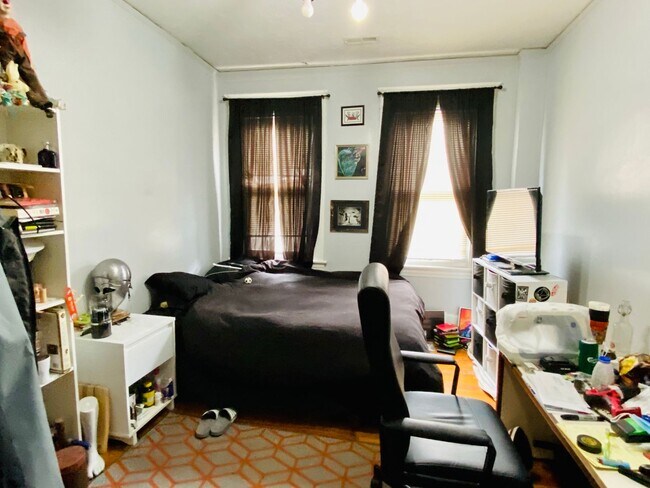 Building Photo - 117 N Robinson St