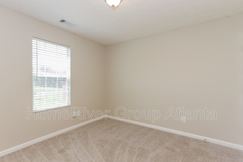 Building Photo - 112 Tyler Way