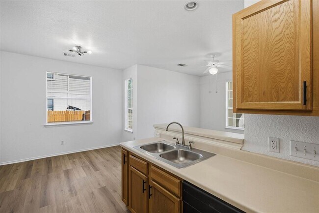 Building Photo - 13808 Harris Ridge Blvd