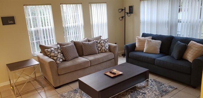 Building Photo - 8447 Crystal Cove Loop