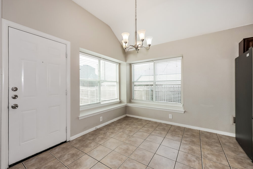 Building Photo - 4500 Clear Lake Ln