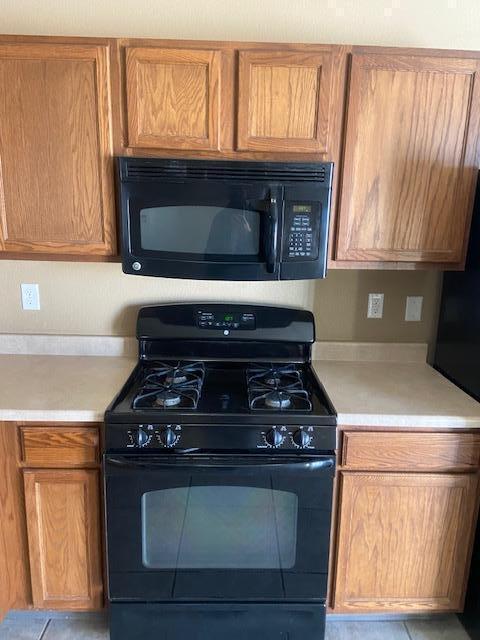 Building Photo - 16 Tome Vista Dr