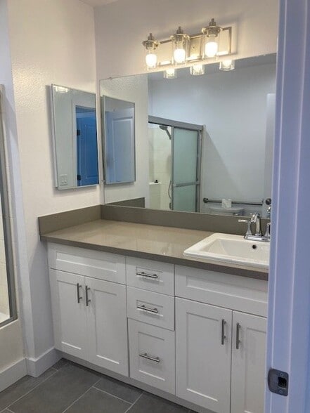 Building Photo - 4653 Coldwater Canyon Ave