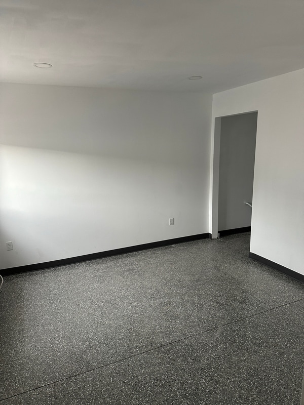 Building Photo - 11255 Quaal Rd