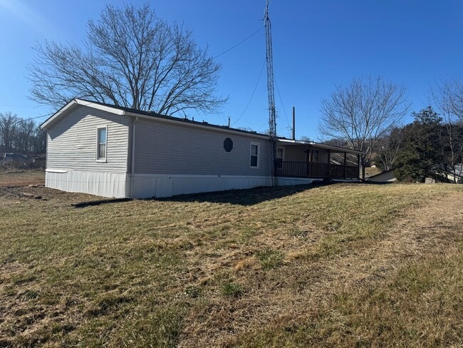 Building Photo - 3 Bedroom 2 Bathroom Home in Johnson City, TN